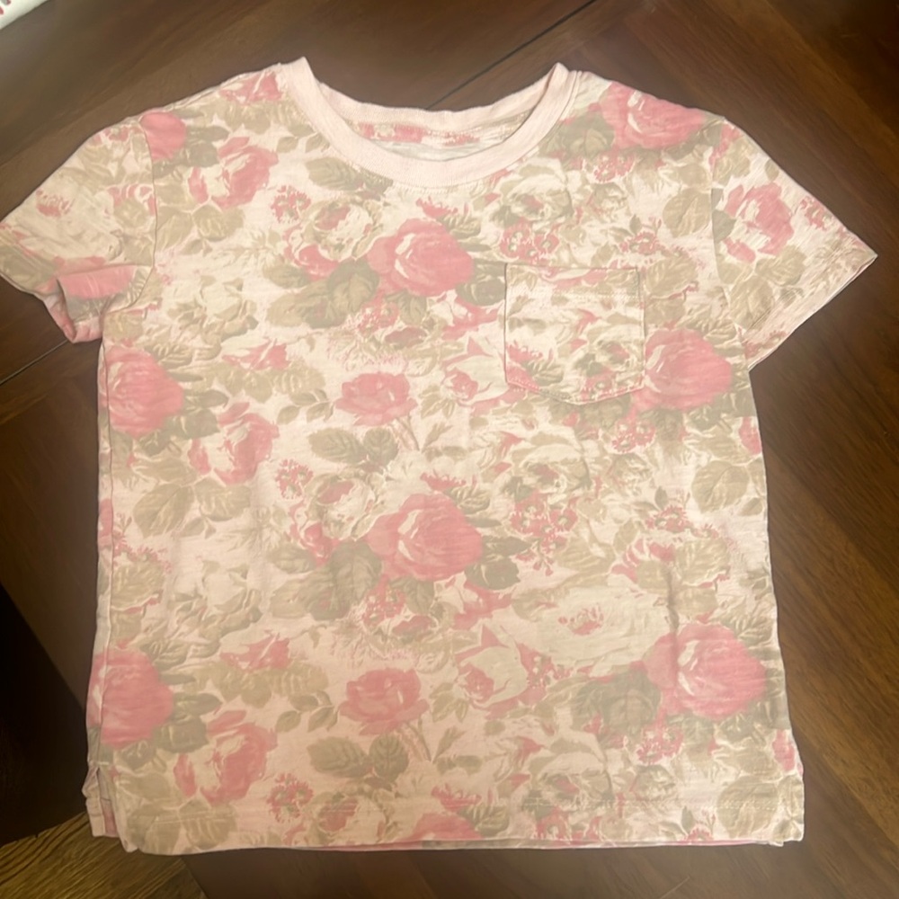 Super cute pink with green floral Gap girls t-shirt